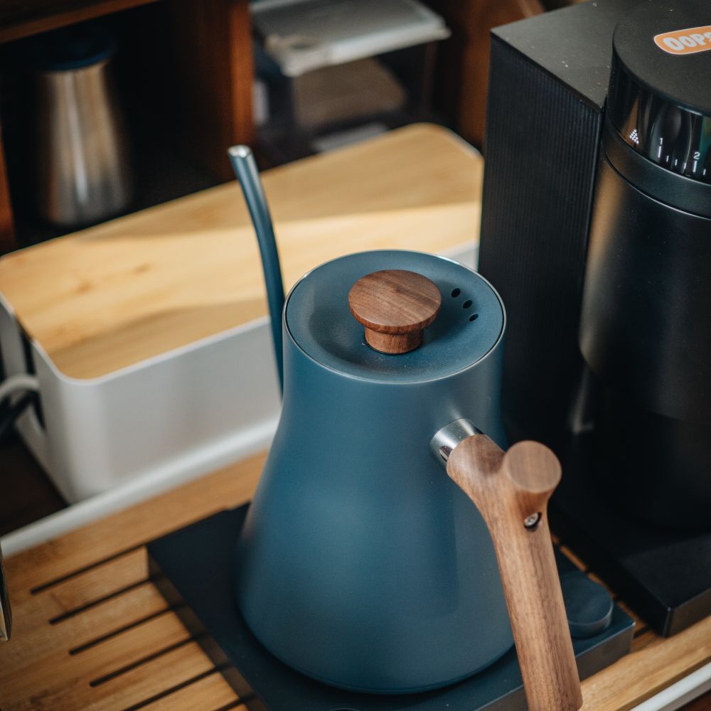 Pouring Vessel